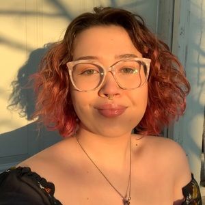 Meet your Posher, Lily